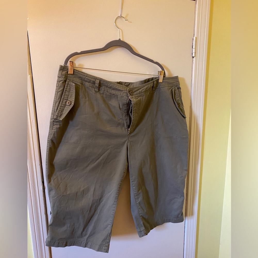 Avenue capris